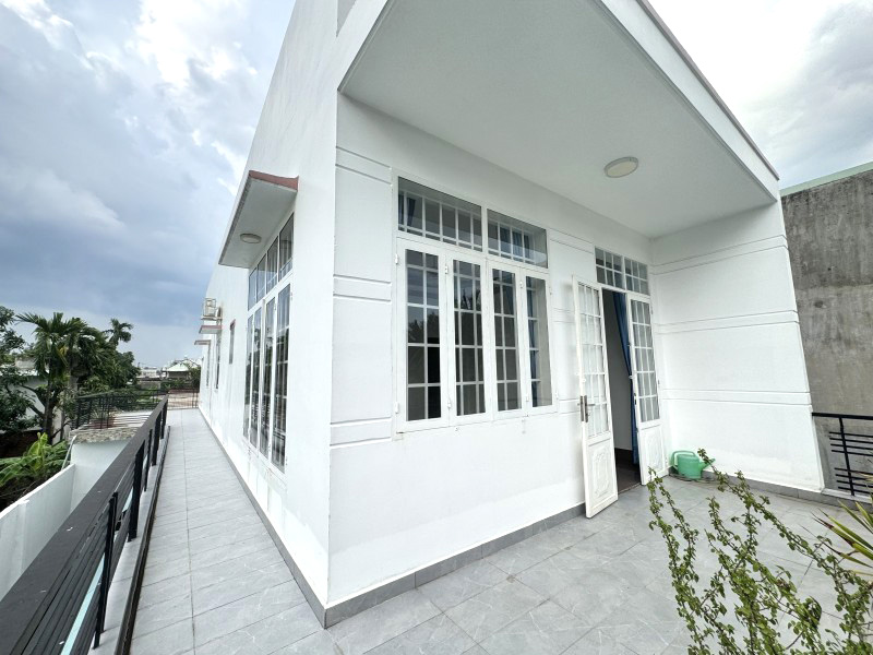 Bán biệt thự sân vườn Linh Đông 200m² – hẻm ô tô 5m – gần Vành đai 2 – giá chỉ 12.2 tỷ, dòng tiền - Ảnh 3